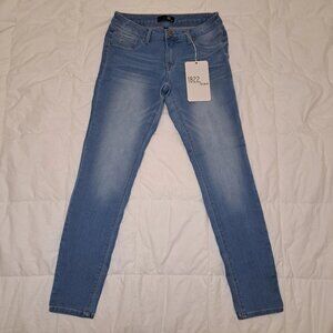 NWT 1822 Denim Butter Denim Classic Skinny Jeans Soft Size 8/29
